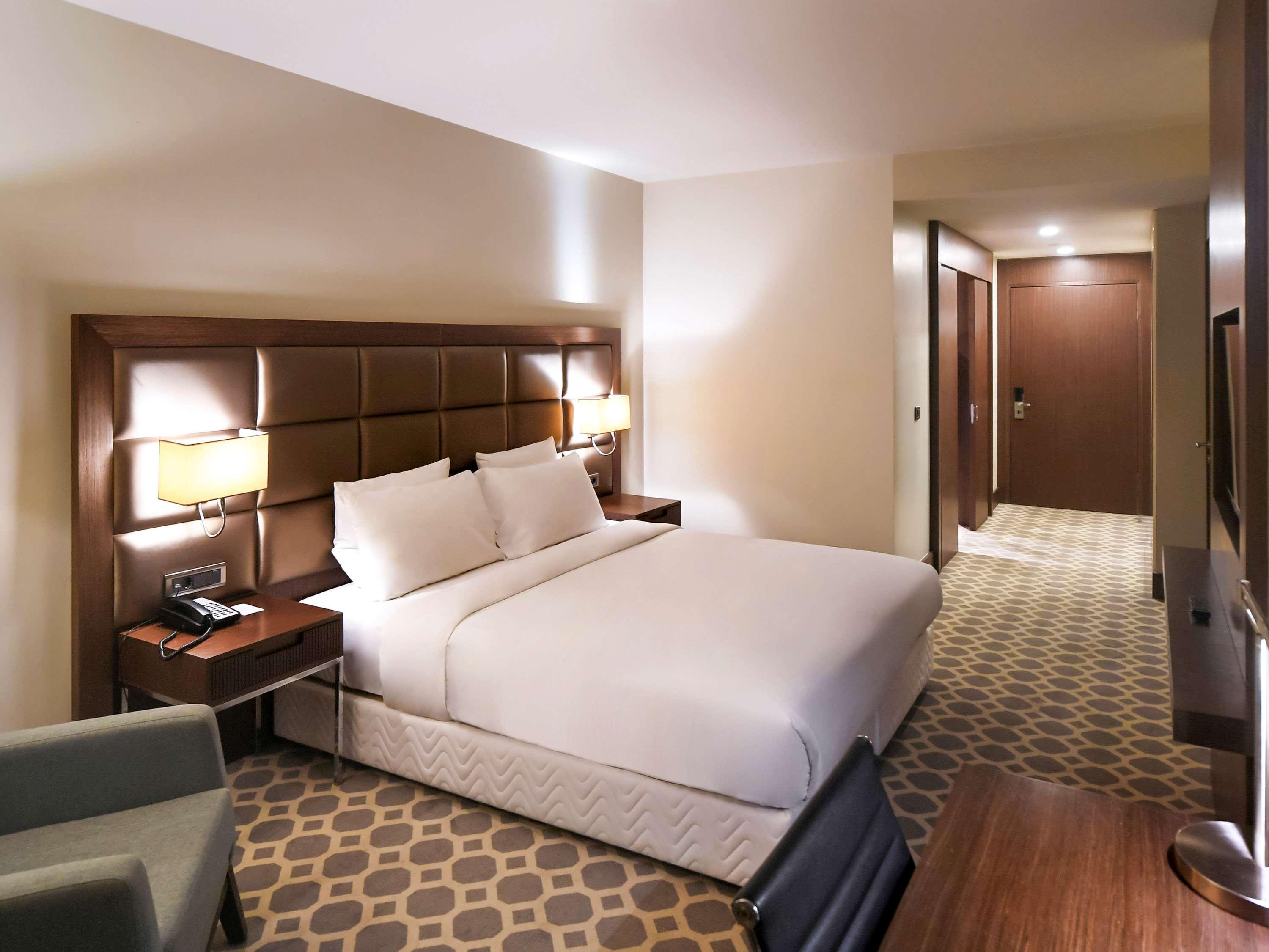Mercure Istanbul West Hotel & Convention Center מראה חיצוני תמונה