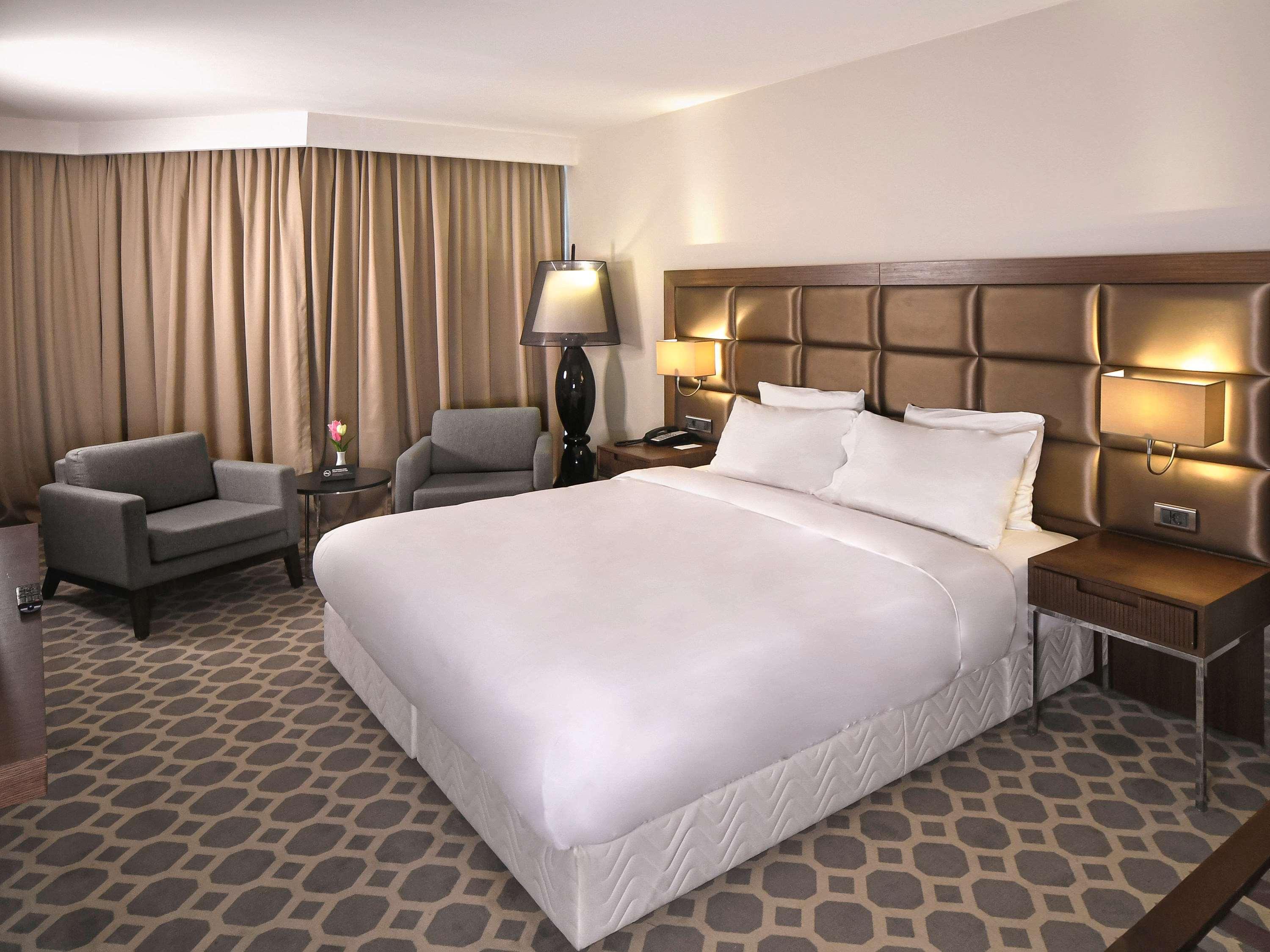 Mercure Istanbul West Hotel & Convention Center מראה חיצוני תמונה