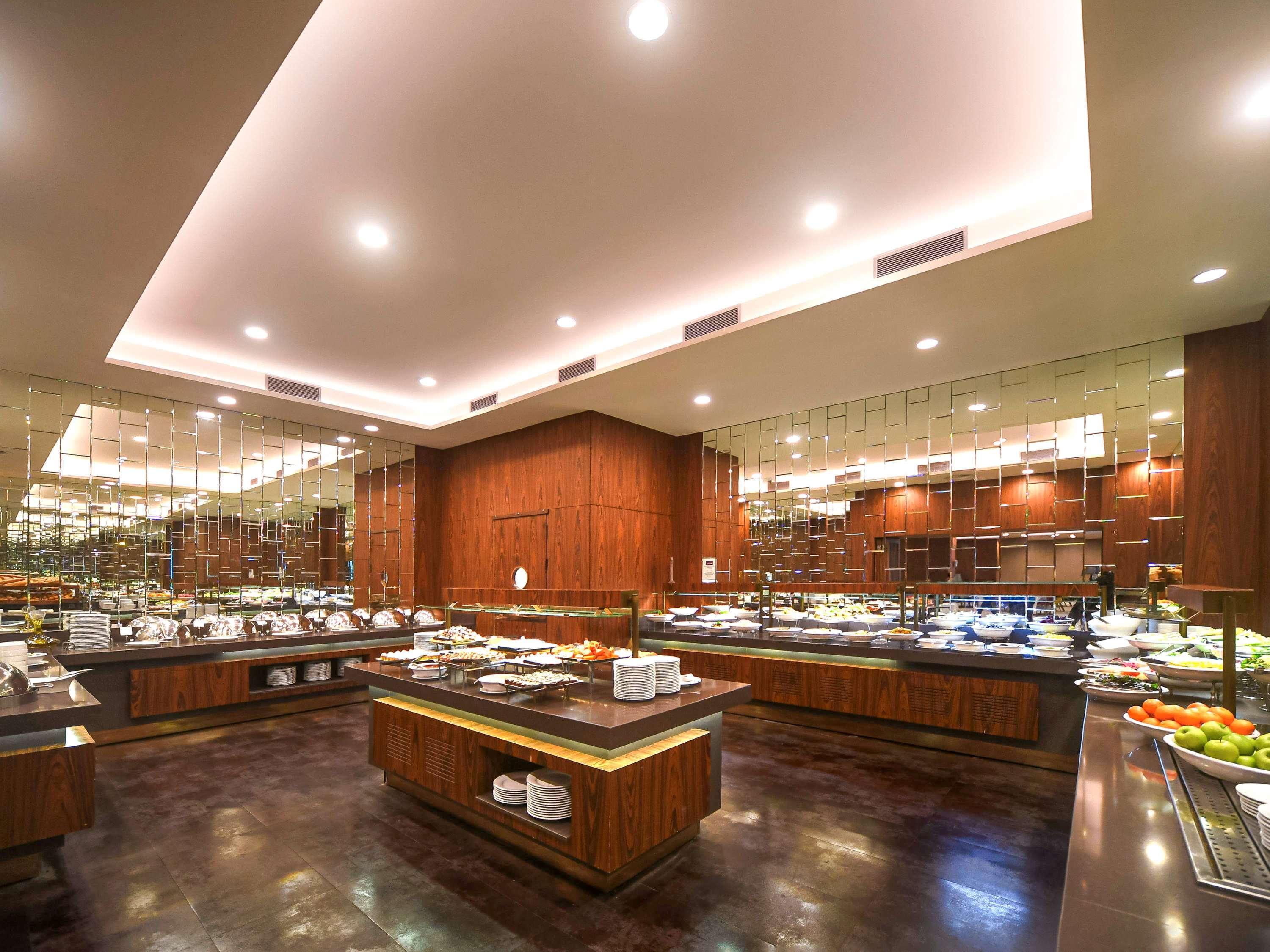 Mercure Istanbul West Hotel & Convention Center מראה חיצוני תמונה